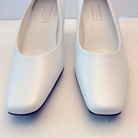 Nordstrom White Leather Pump size 7N New - Picture 3 of 10